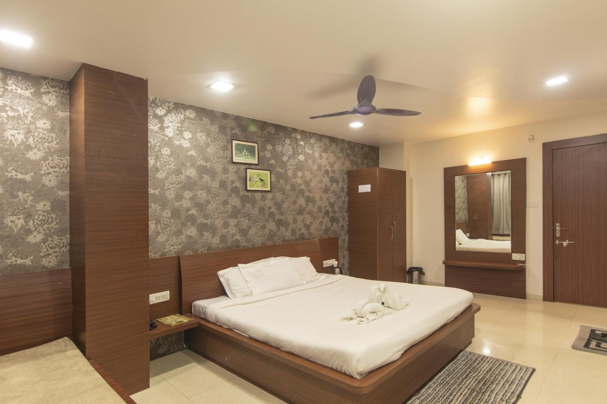 Wow Stayz2 Misty Meadows Pachmarhi Exterior photo